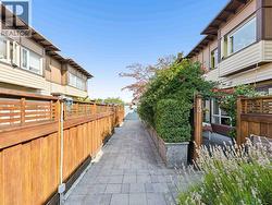 13 2389 CHARLES STREET  Vancouver, BC V5L 5G4