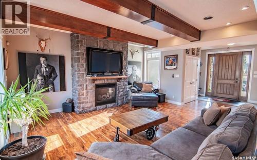 16 Hadley Road, Prince Albert, SK 