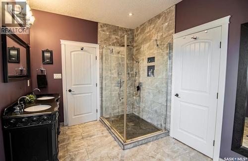 16 Hadley Road, Prince Albert, SK 
