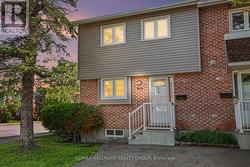 1747A LAMOUREUX DRIVE Ottawa, ON K1E 2N3