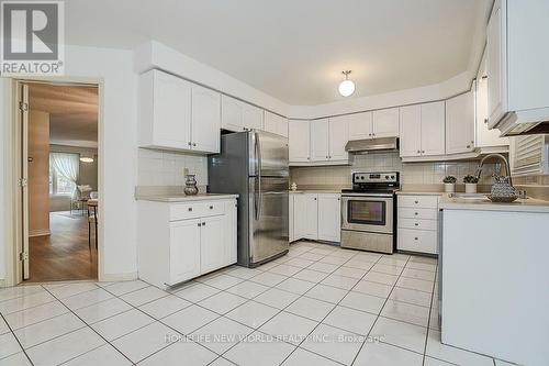 51 Leighland Drive, Markham, ON - Indoor Photo Showing Kitchen With Stainless Steel Kitchen