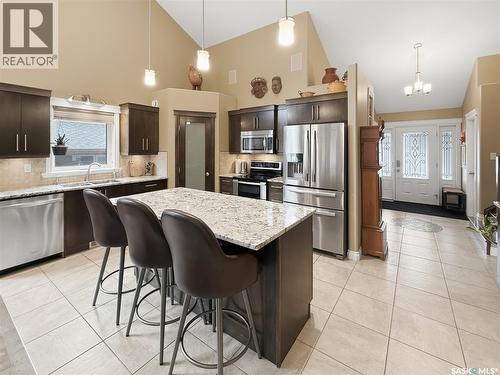 845 Prestwick Drive, Swift Current, SK - Indoor Photo Showing Kitchen With Upgraded Kitchen