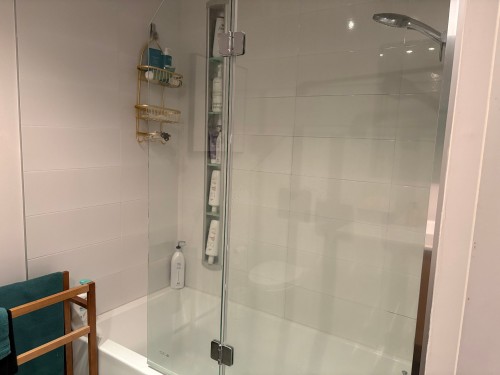 Bathroom - 2-146 Boul. Je-Me-Souviens, Laval (Sainte-Rose), QC - Indoor Photo Showing Bathroom