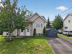 256 Glencairn DR  Moncton, NB E1G 5G5