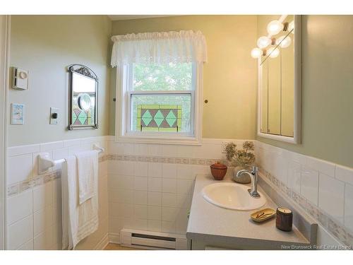 18 Garrison Dr, Rothesay, NB 