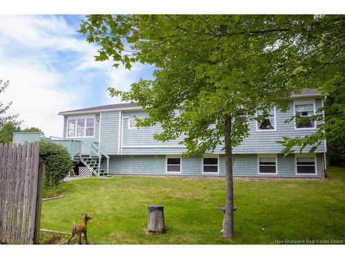 18 Garrison Dr, Rothesay, NB 
