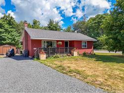 1 Onondaga ST  Oromocto, NB E2V 1B4