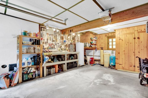 Garage - 330 Ch. Des Neiges, Piedmont, QC - Indoor Photo Showing Garage