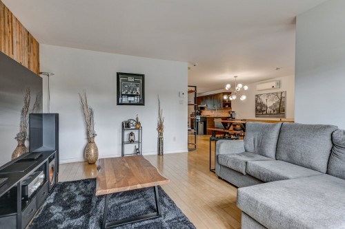 Salon - 1805 Rue Albani, Saint-Jérôme, QC - Indoor Photo Showing Living Room