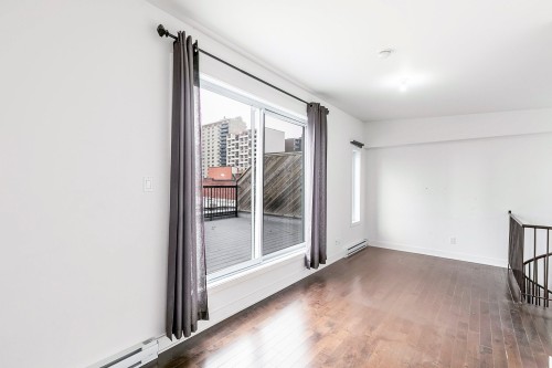 Mezzanine - 403-1208 Rue Du Fort, Montréal (Ville-Marie), QC - Indoor Photo Showing Other Room