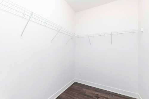 Closet - 403-1208 Rue Du Fort, Montréal (Ville-Marie), QC - Indoor With Storage