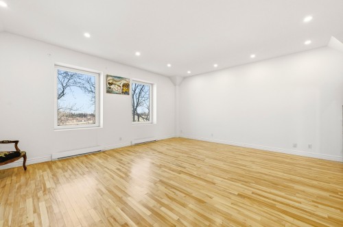 Salon - 409-30 Ch. Bates, Montréal (Outremont), QC - Indoor Photo Showing Other Room