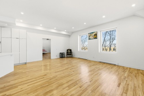 Salon - 409-30 Ch. Bates, Montréal (Outremont), QC - Indoor Photo Showing Other Room