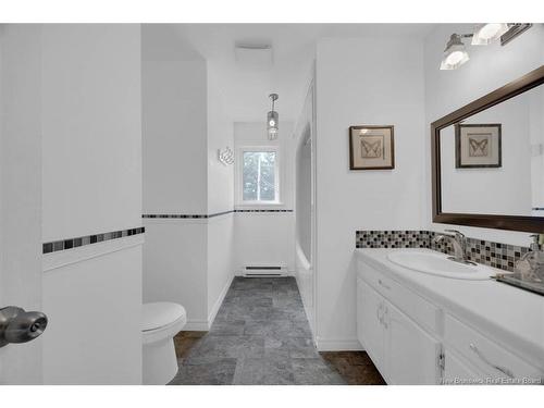 6 Aries Crt, Rothesay, NB 