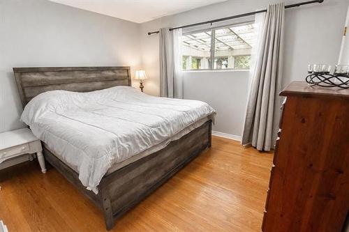 5 Connaught Pl, Pinawa, MB - Indoor Photo Showing Bedroom