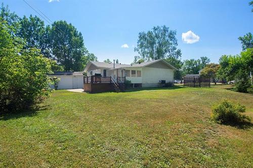 5 Connaught Pl, Pinawa, MB - Outdoor