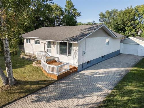 5 Connaught Pl, Pinawa, MB - Outdoor