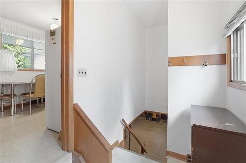 30 Woodcrest Dr, Winnipeg, MB - Indoor Photo Showing Other Room