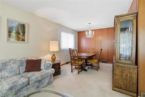 30 Woodcrest Dr, Winnipeg, MB - Indoor