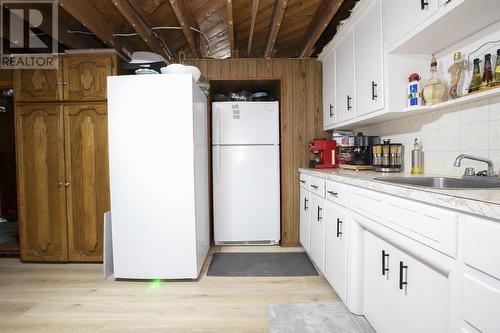 159 Mcfadden Ave, Sault Ste. Marie, ON - Indoor Photo Showing Kitchen