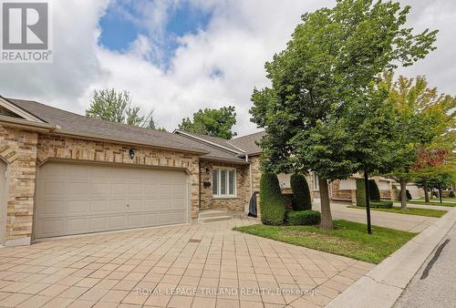 38 - 572 THISTLEWOOD DRIVE  London North (North C), ON N5X 4N6
