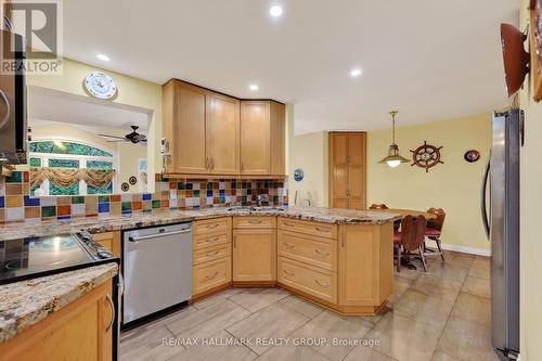 2692 Colman Street, Ottawa, ON - Indoor Photo Showing Kitchen