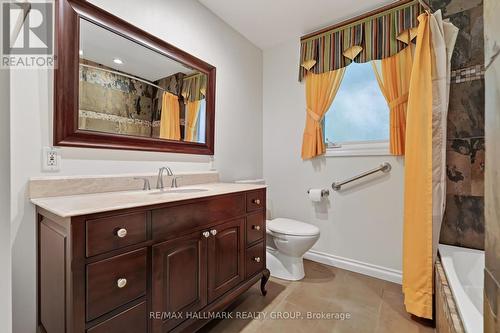 2692 Colman Street, Ottawa, ON - Indoor Photo Showing Bathroom