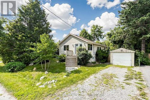9 MAPLE GROVE STREET  Whitchurch-Stouffville, ON L4A 2X6