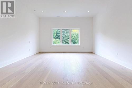 32 Cossar Avenue, Aurora, ON - Indoor Photo Showing Other Room
