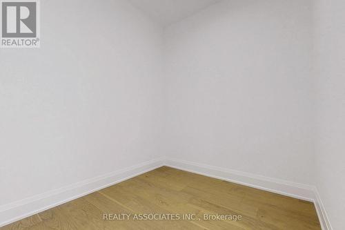 32 Cossar Avenue, Aurora, ON - Indoor Photo Showing Other Room
