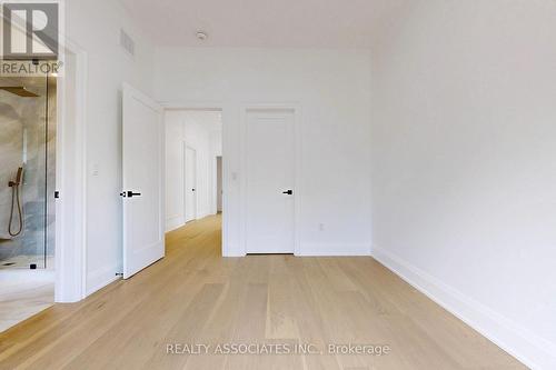 32 Cossar Avenue, Aurora, ON - Indoor Photo Showing Other Room