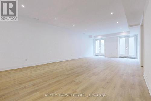 32 Cossar Avenue, Aurora, ON - Indoor Photo Showing Other Room