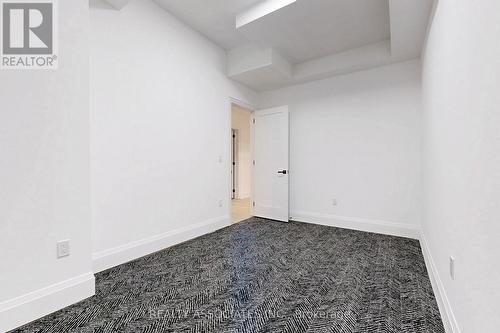 32 Cossar Avenue, Aurora, ON - Indoor Photo Showing Other Room