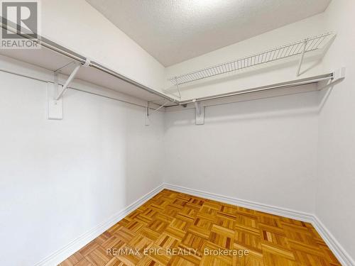 74 Dewpoint Road, Vaughan, ON - Indoor With Storage