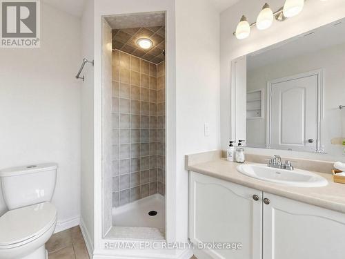 74 Dewpoint Road, Vaughan, ON - Indoor Photo Showing Bathroom