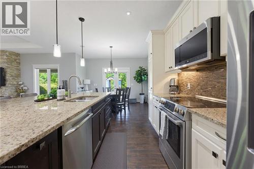 13 Wingrove Woods, Brantford, ON - Indoor Photo Showing Kitchen With Double Sink With Upgraded Kitchen