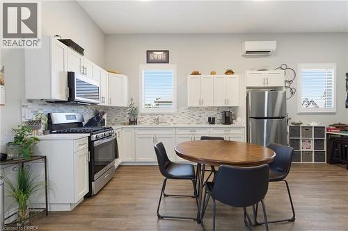 13 Wingrove Woods, Brantford, ON - Indoor Photo Showing Kitchen