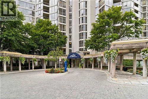 45 KINGSBRIDGE GARDEN Circle Unit# 901  Mississauga, ON L5R 3K4
