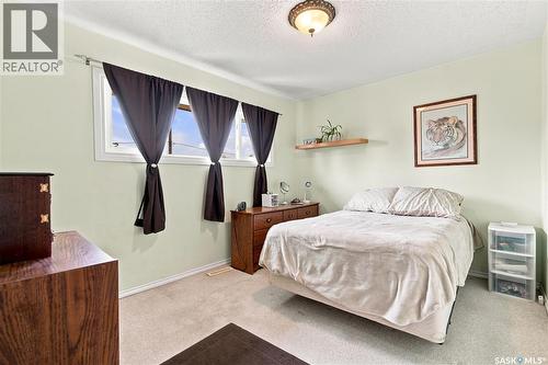 448 Robinson Street, Regina, SK - Indoor Photo Showing Bedroom