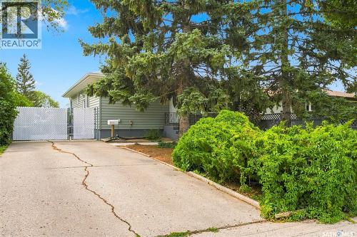 448 Robinson Street, Regina, SK - Outdoor