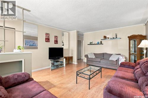 448 Robinson Street, Regina, SK - Indoor Photo Showing Living Room