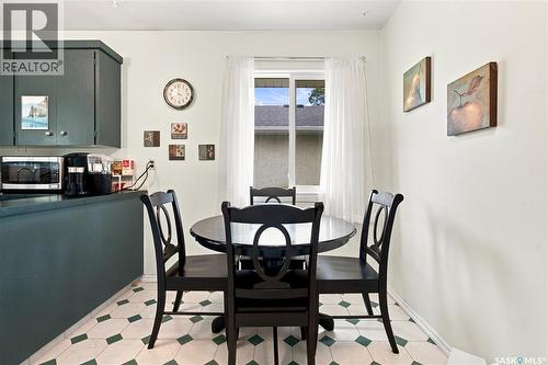 448 Robinson Street, Regina, SK - Indoor Photo Showing Dining Room