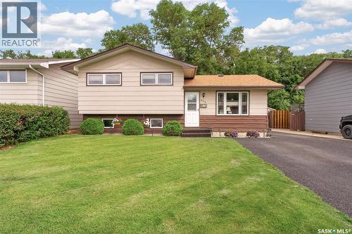 919 Holdsworth CRESCENT  Moose Jaw, SK S6H 6T8