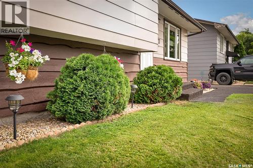 919 Holdsworth Crescent, Moose Jaw, SK - Outdoor