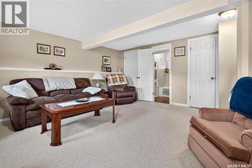 919 Holdsworth Crescent, Moose Jaw, SK - Indoor Photo Showing Living Room