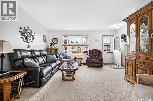 919 Holdsworth Crescent, Moose Jaw, SK - Indoor Photo Showing Living Room