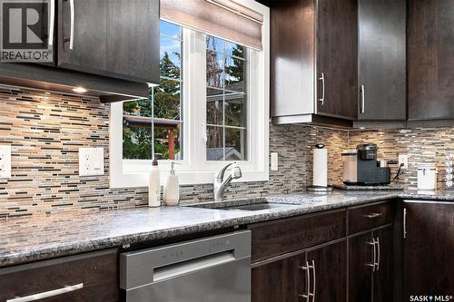 242 Auld Crescent, Saskatoon, SK - Indoor Photo Showing Kitchen With Upgraded Kitchen