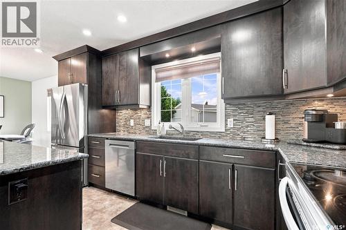 242 Auld Crescent, Saskatoon, SK - Indoor Photo Showing Kitchen With Upgraded Kitchen