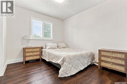 242 Auld Crescent, Saskatoon, SK - Indoor Photo Showing Bedroom
