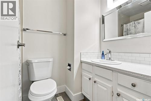 242 Auld Crescent, Saskatoon, SK - Indoor Photo Showing Bathroom
